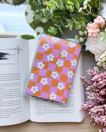 Checkered Flower Kindle Insert