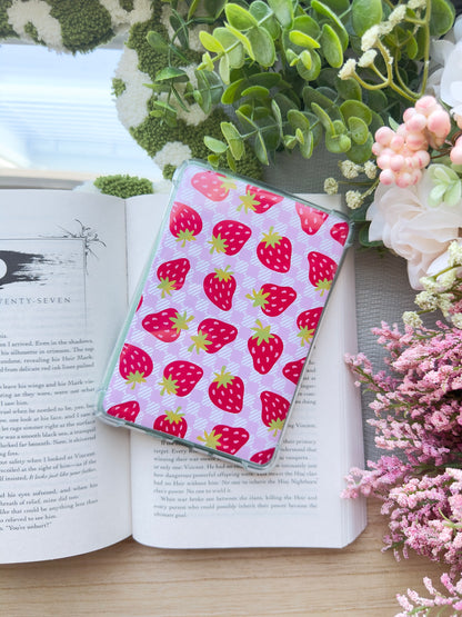 Checkered Strawberries Kindle Insert