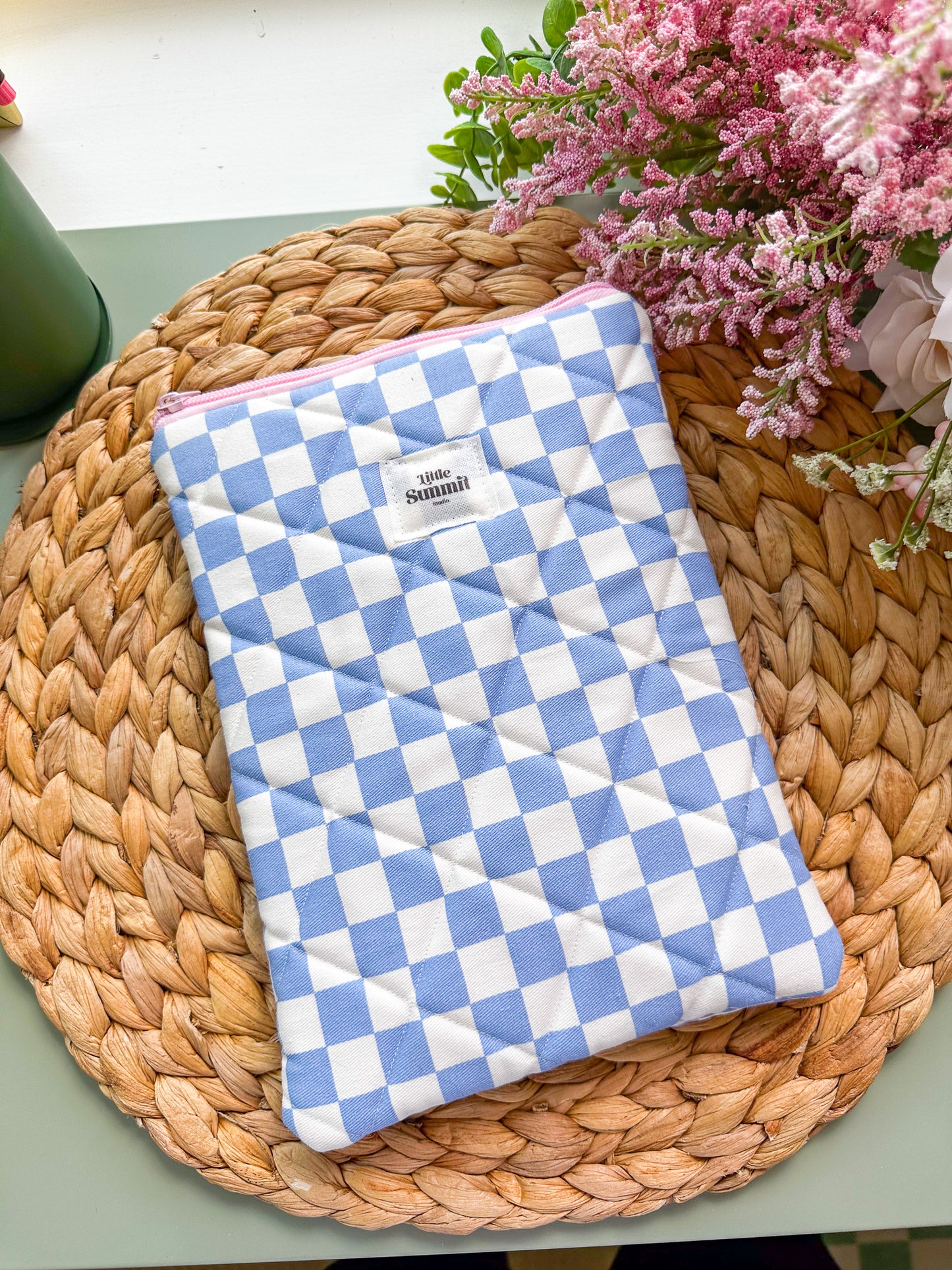 Heather Kindle Sleeve