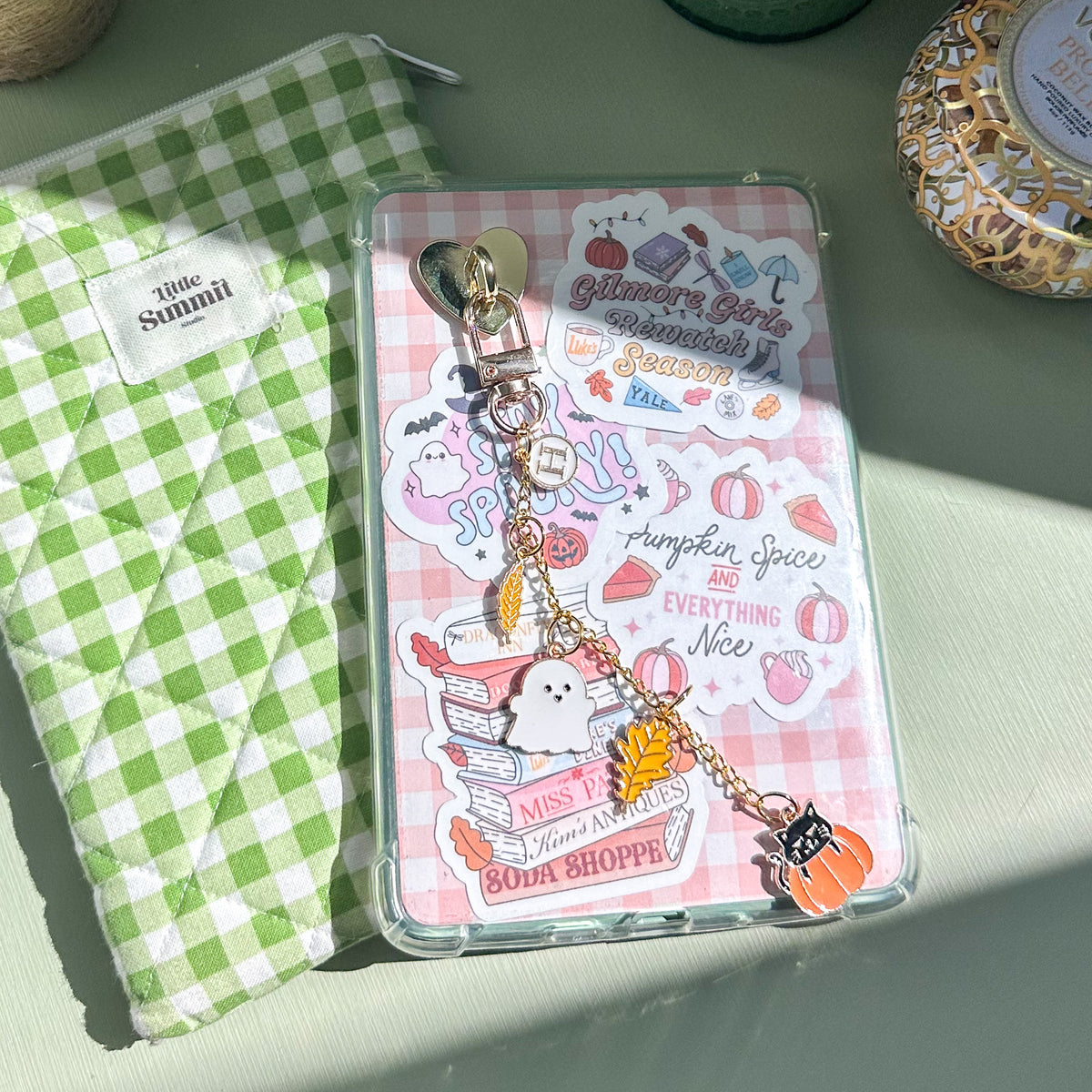 E- Reader Charm