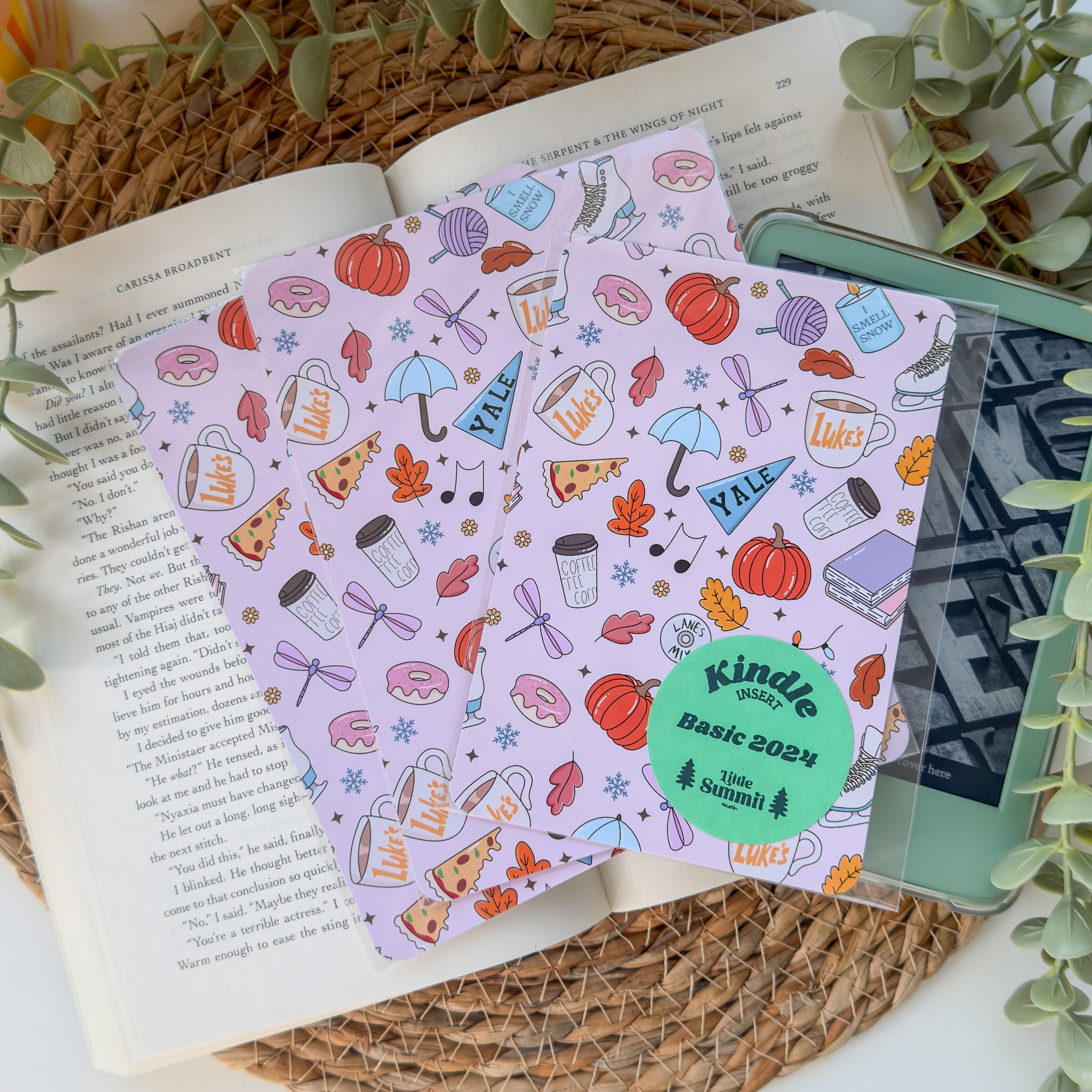 Gilmore Girls Fall Pattern Kindle Insert